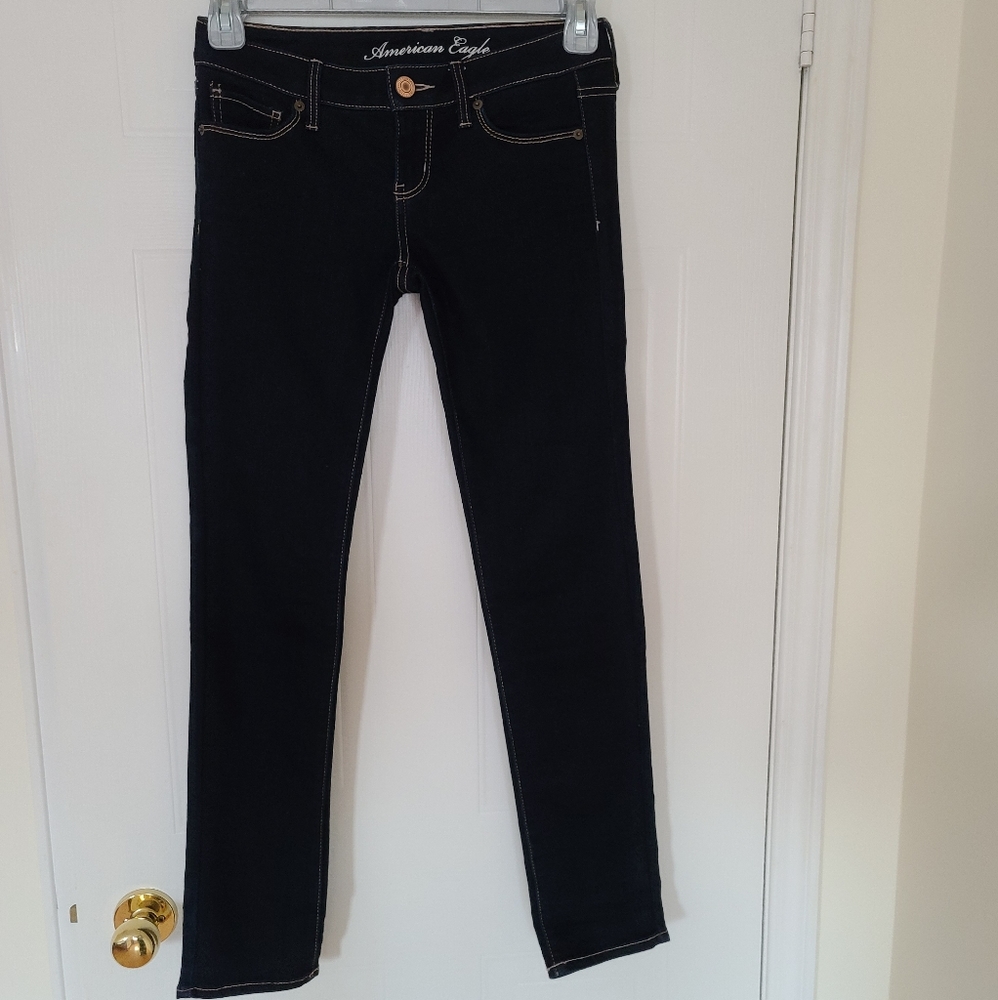 American Eagle Stretch Skinny Jeans. Dark Wash. 4 Short or W26½, L27.